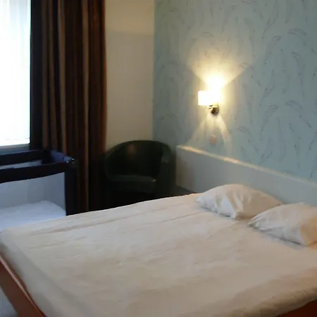 Hotel Ter Streep 3*